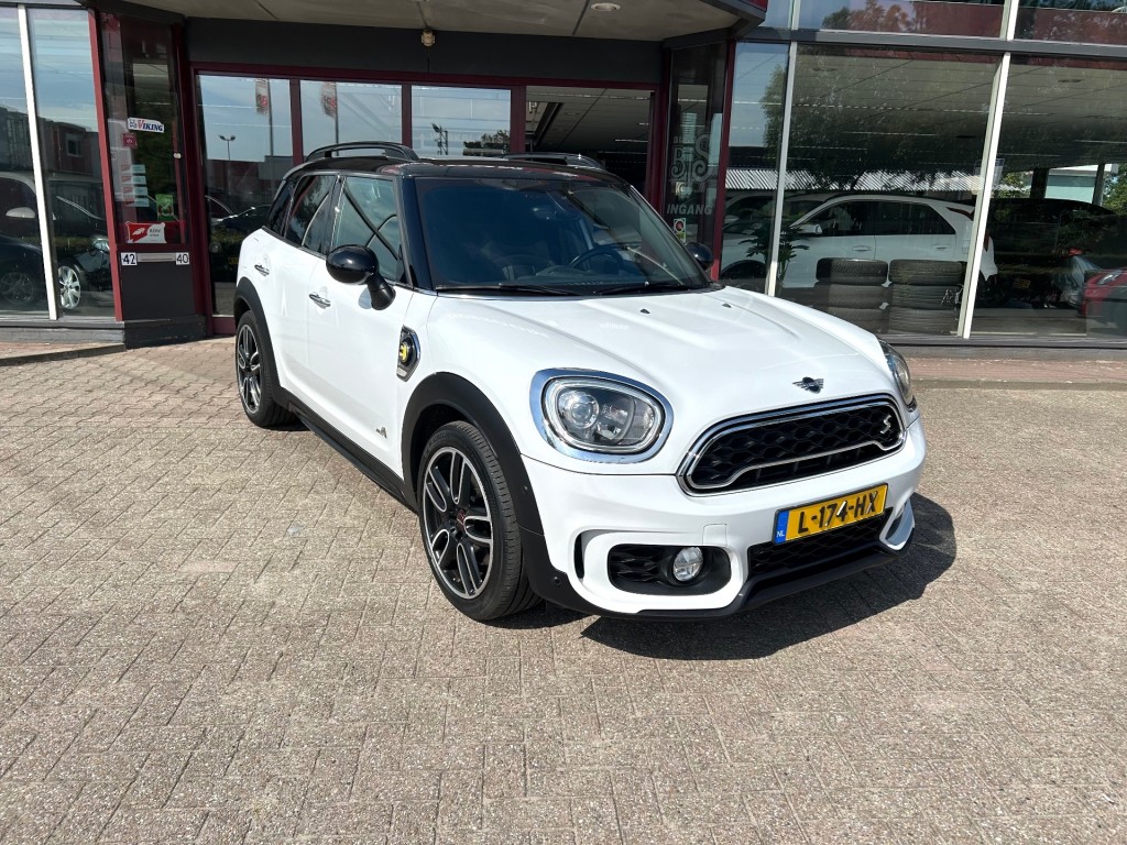 56216862-0.jpg