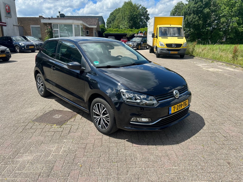 38774025